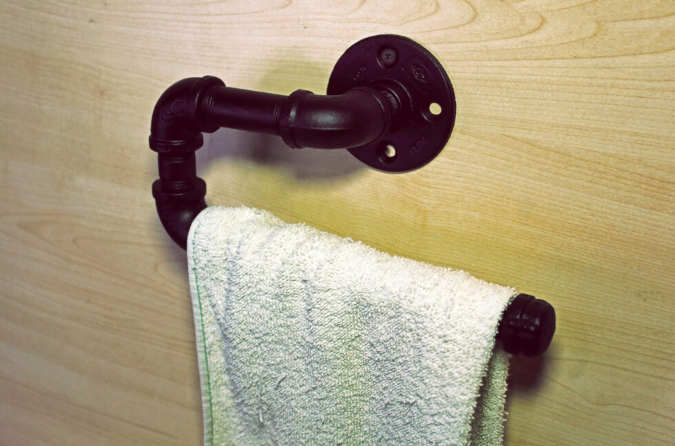Toallero de Manos "Itzel" Negro Mate, Estilo Vintage Industrial para Baño, Hecho en México de manera Artesanal con Acero de alta resistencia.